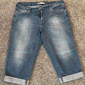 Levi’s capri jeans